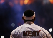 Faker新星最后时刻胜出表现突出，巴黎圣日耳曼前途光明！再创辉煌时刻