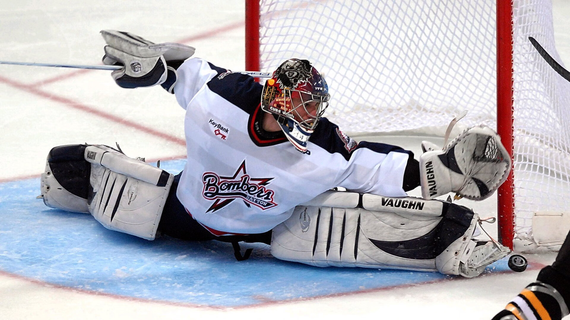 西亚卡姆新星最后时刻胜出表现突出,曼联前途光明!比赛高潮迭起